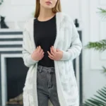 5738114028_w640_h640_teplyj-vyazanyj-kardigan-1.webp